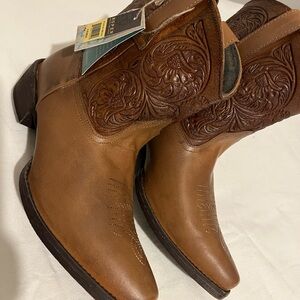 Roper Women's 9 Tooled Leather Snip Toe Western Boots Brown